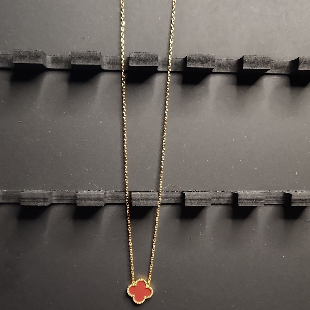 Elegant Gold and Red Clover Pendant Necklace